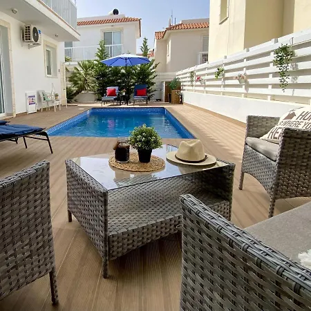 Kalimera Villa *