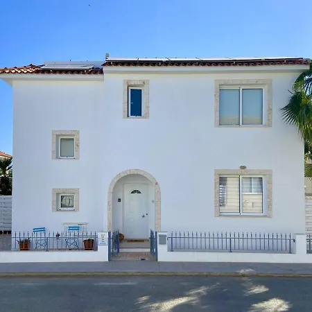 Kalimera Villa *